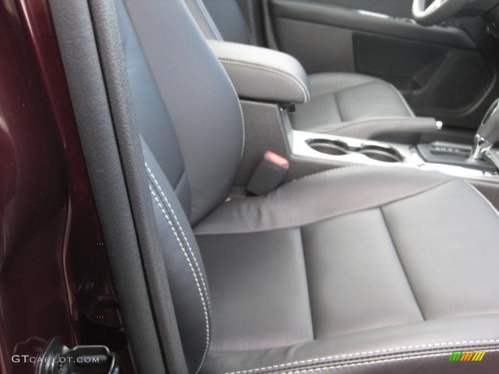 2011 Fusion SEL V6 - Bordeaux Reserve Metallic / Charcoal Black photo #5