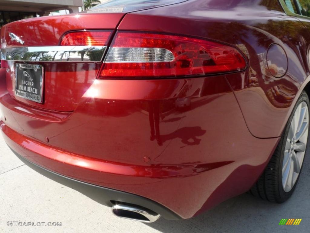 2010 XF Premium Sport Sedan - Claret Red Metallic / Barley photo #11