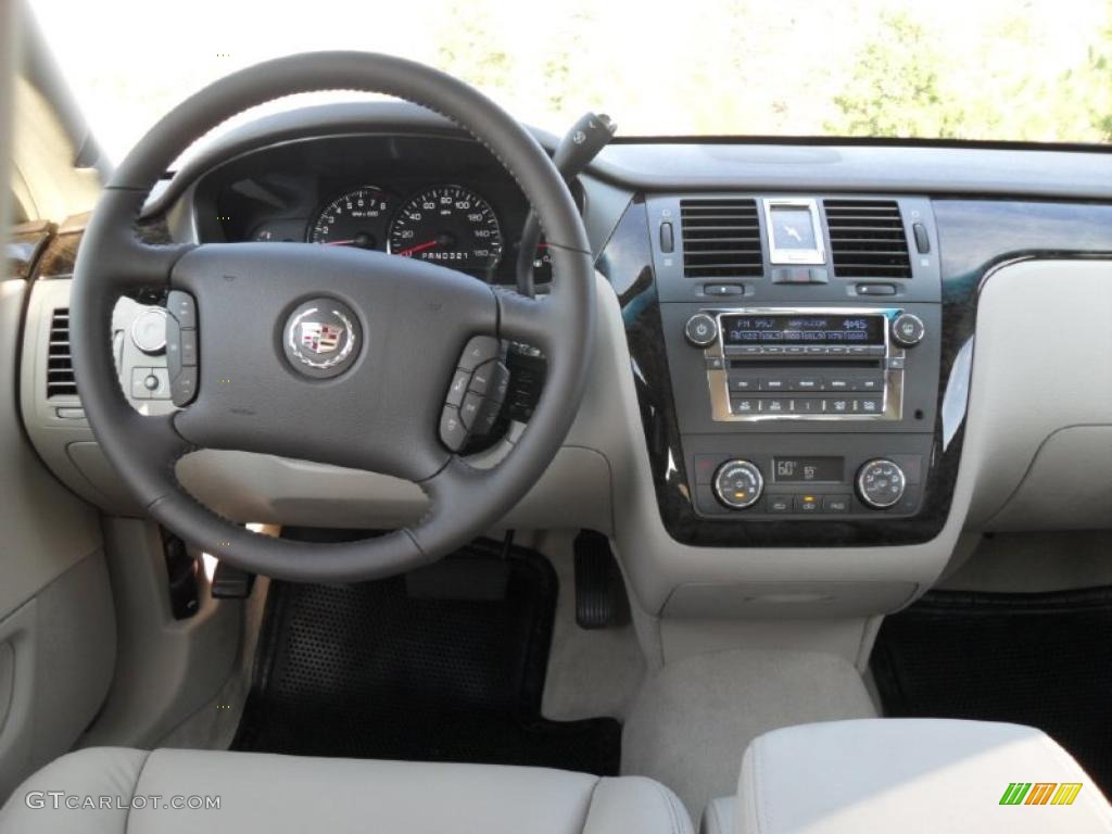 2011 Cadillac DTS Standard DTS Model Shale/Cocoa Accents Dashboard Photo #39136770