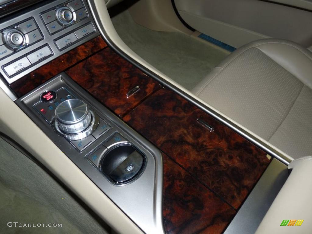 2010 Jaguar XF Premium Sport Sedan Controls Photo #39136914