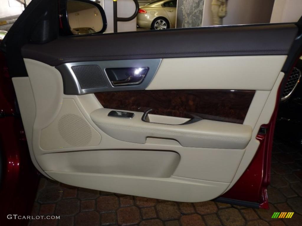 2010 Jaguar XF Premium Sport Sedan Barley Door Panel Photo #39137550