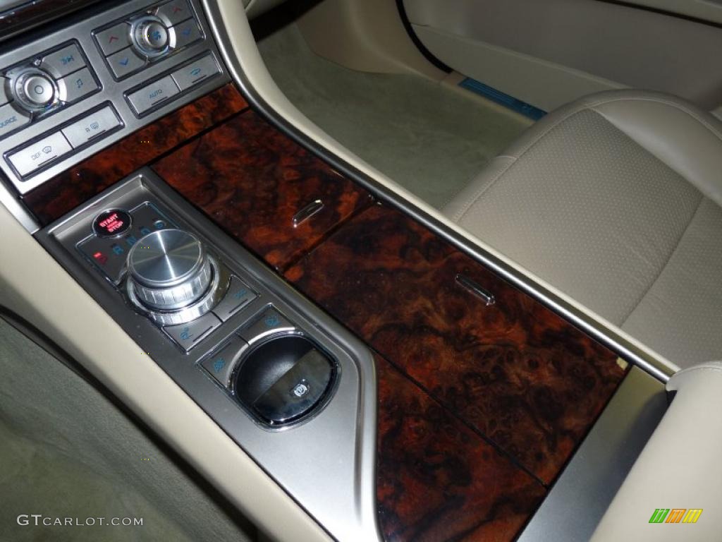 2010 Jaguar XF Premium Sport Sedan Controls Photo #39137634