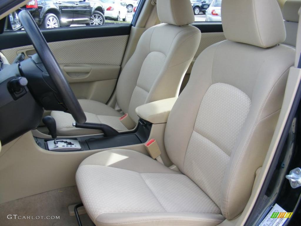 Beige Interior 2004 Mazda MAZDA3 i Sedan Photo #39137714