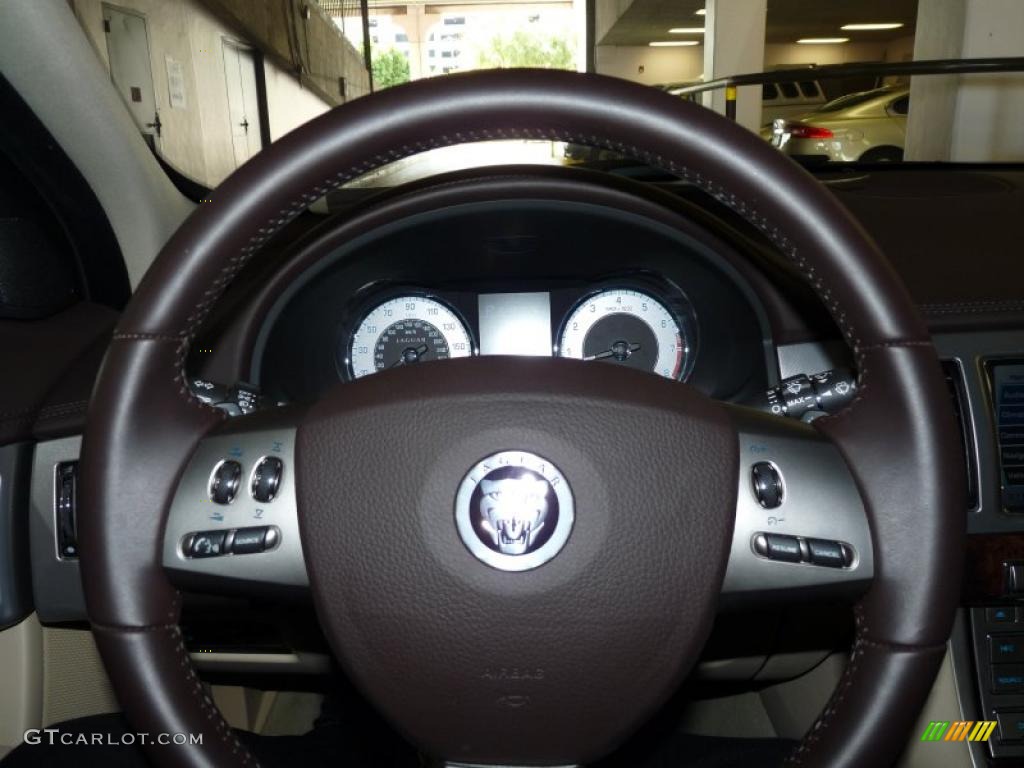 2010 Jaguar XF Premium Sport Sedan Barley Steering Wheel Photo #39137750