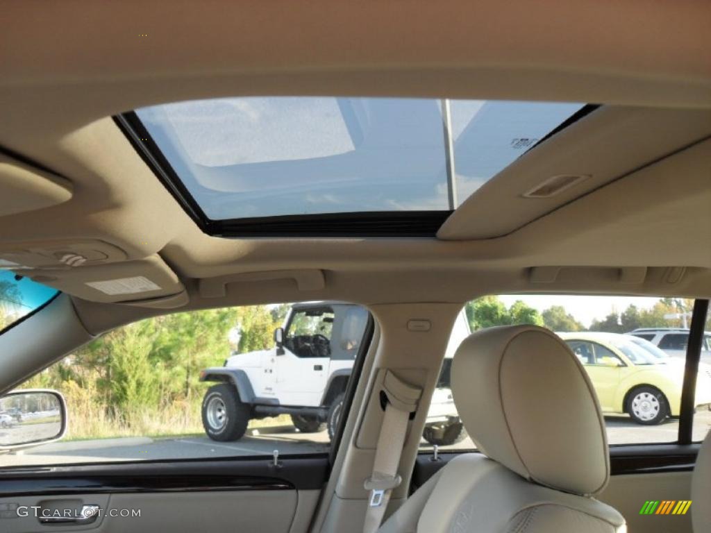 2011 Cadillac DTS Premium Sunroof Photo #39137958