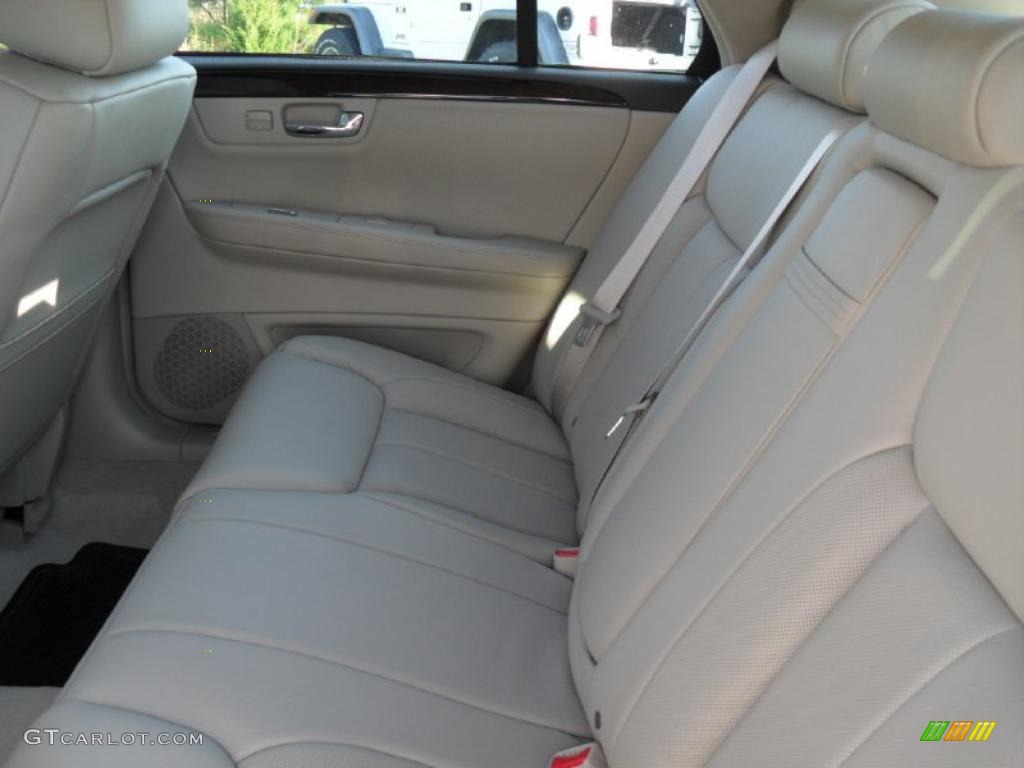 Shale/Cocoa Accents Interior 2011 Cadillac DTS Premium Photo #39138062