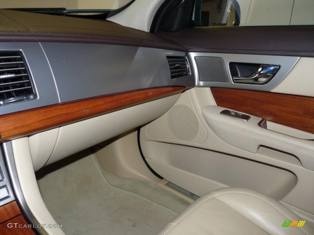 Barley/Truffle Interior 2009 Jaguar XF Luxury Photo #39138274