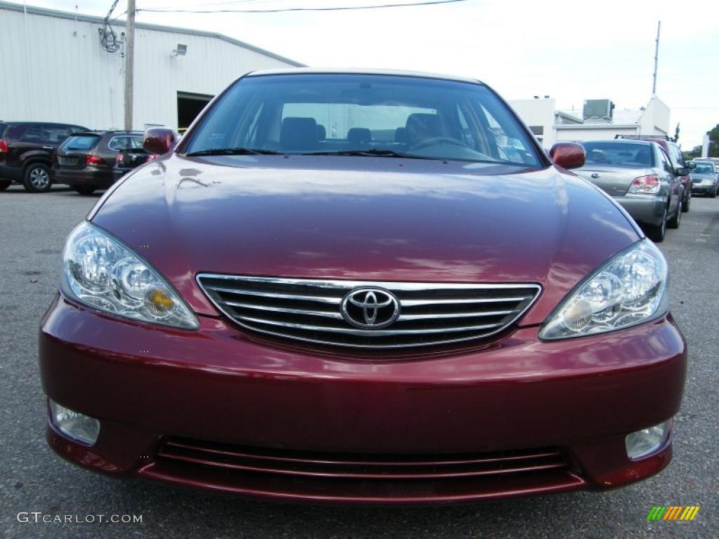2005 Camry XLE V6 - Salsa Red Pearl / Gray photo #8