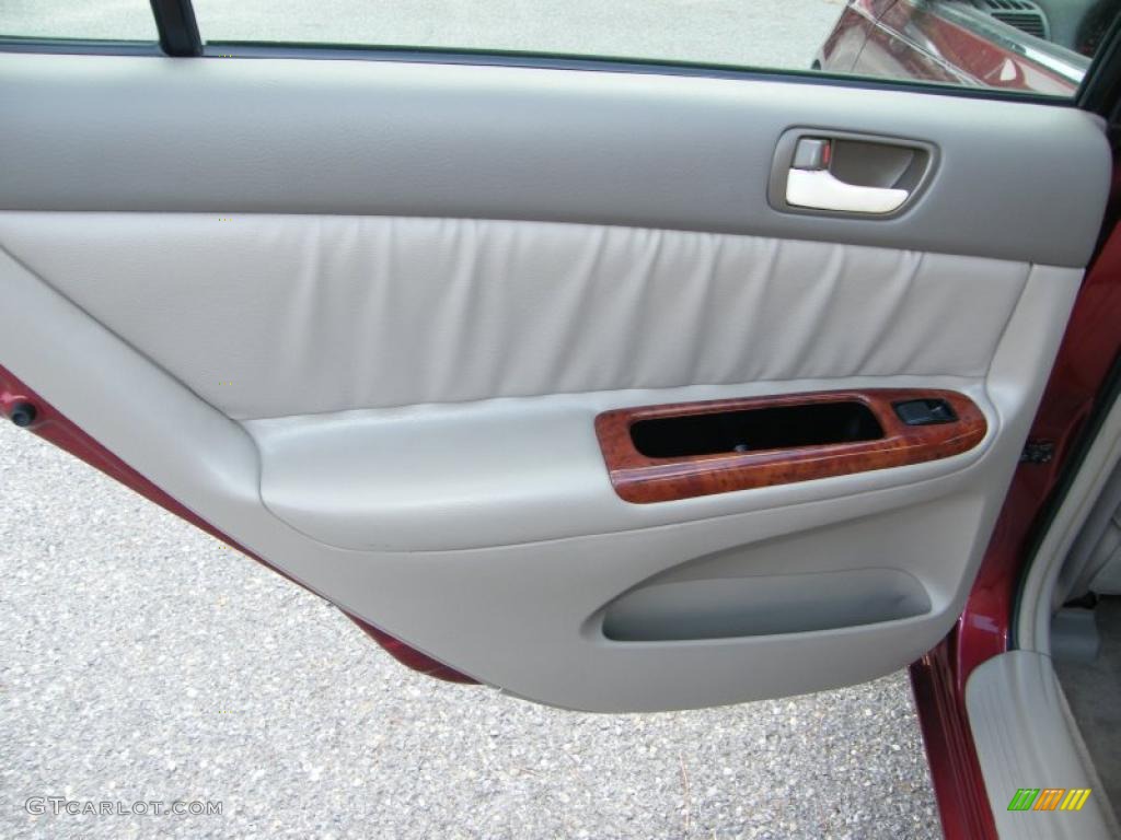 2005 Toyota Camry XLE V6 Gray Door Panel Photo #39141138
