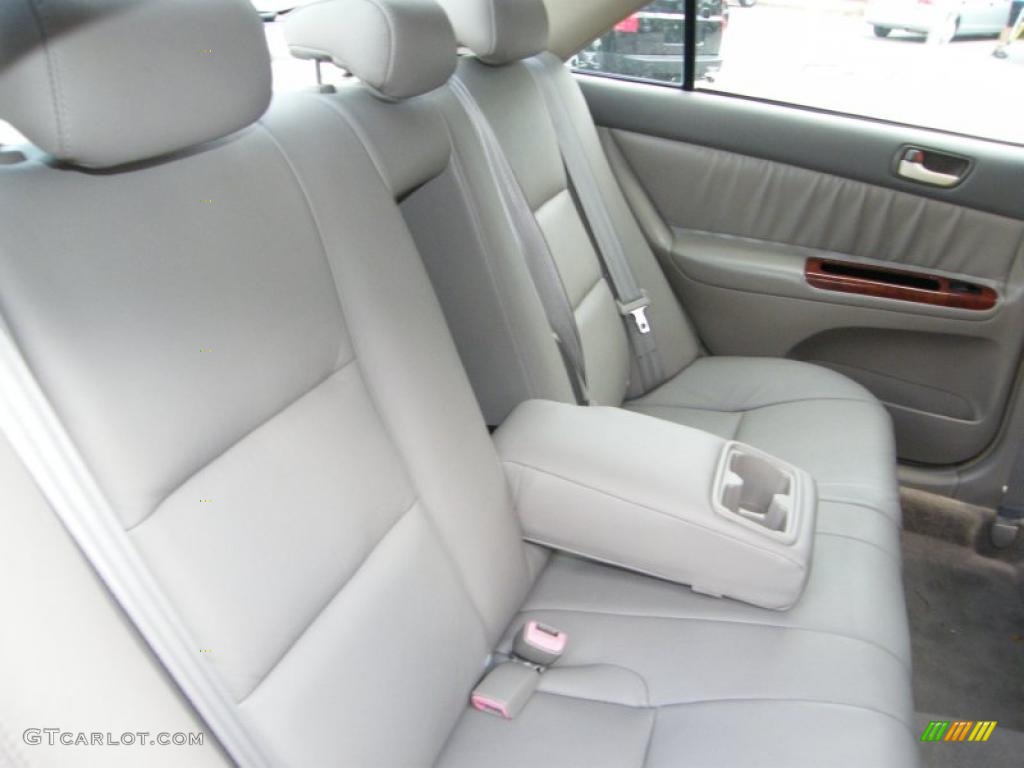 Gray Interior 2005 Toyota Camry XLE V6 Photo #39141162