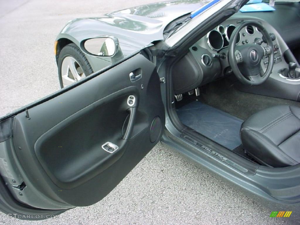Ebony Interior 2007 Pontiac Solstice GXP Roadster Photo #39141370