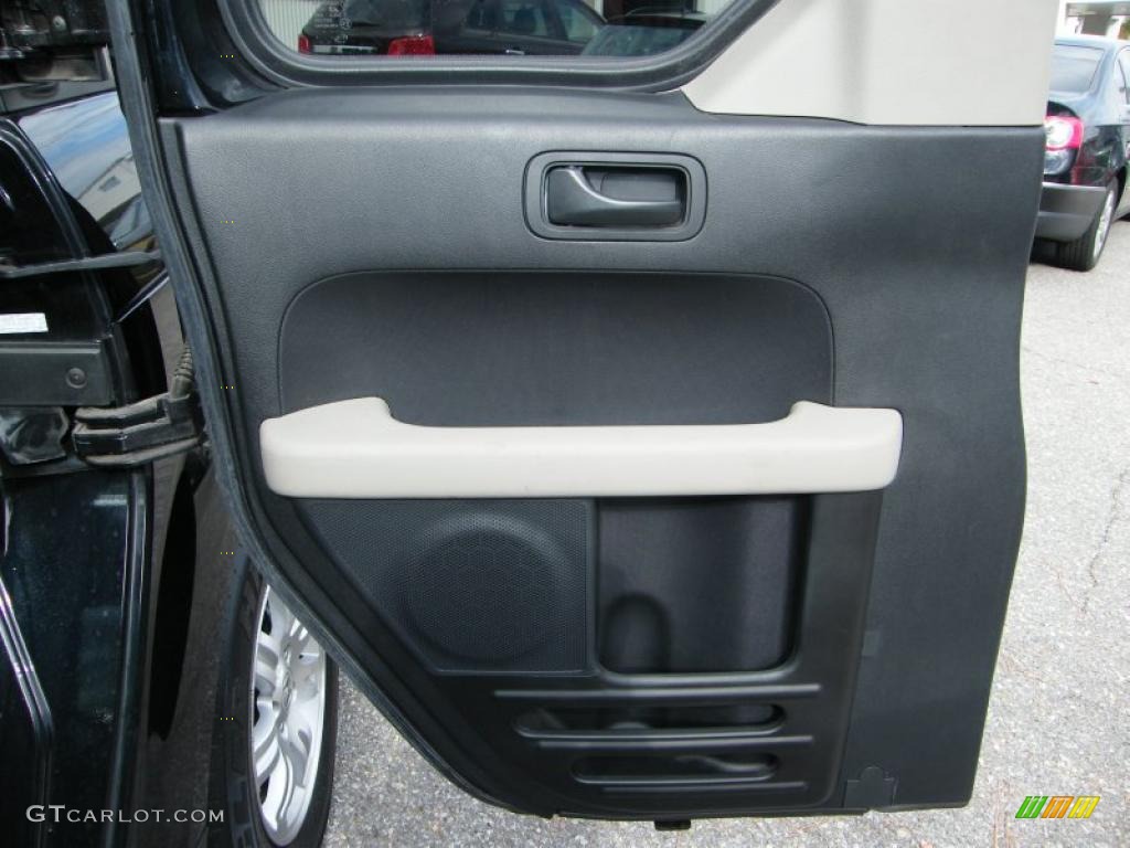 2007 Honda Element EX Black/Titanium Door Panel Photo #39141802
