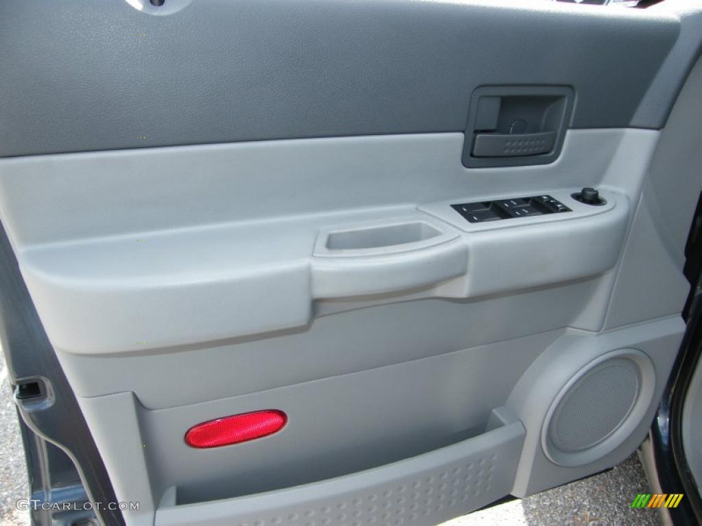 2008 Dodge Durango SXT Dark/Light Slate Gray Door Panel Photo #39142050