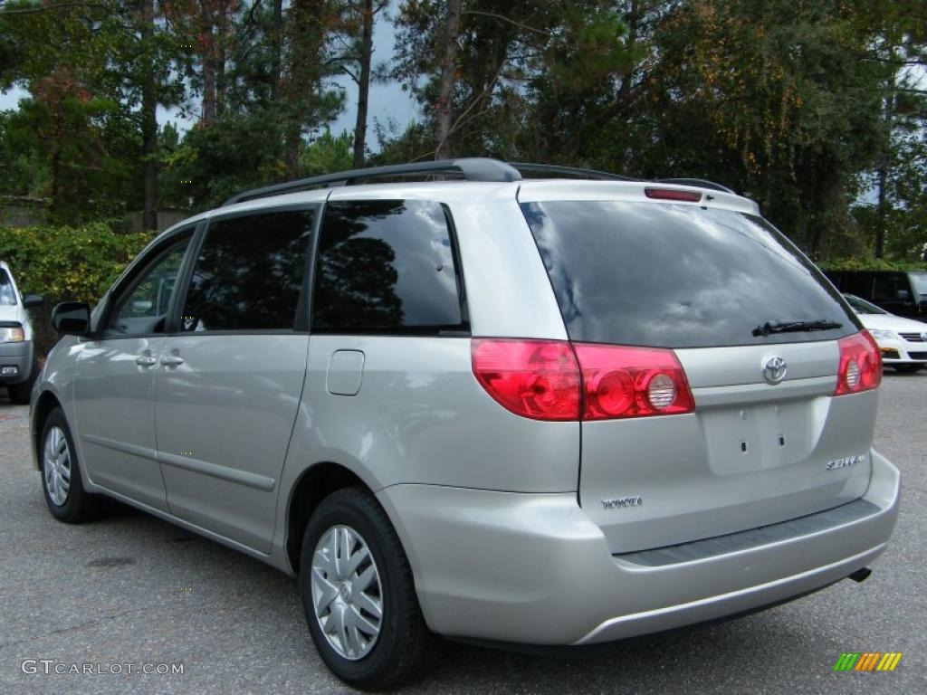 Silver Shadow Pearl 2007 Toyota Sienna LE Exterior Photo #39142434