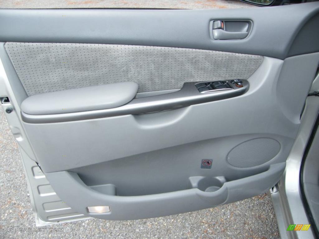 2007 Toyota Sienna LE Stone Door Panel Photo #39142594