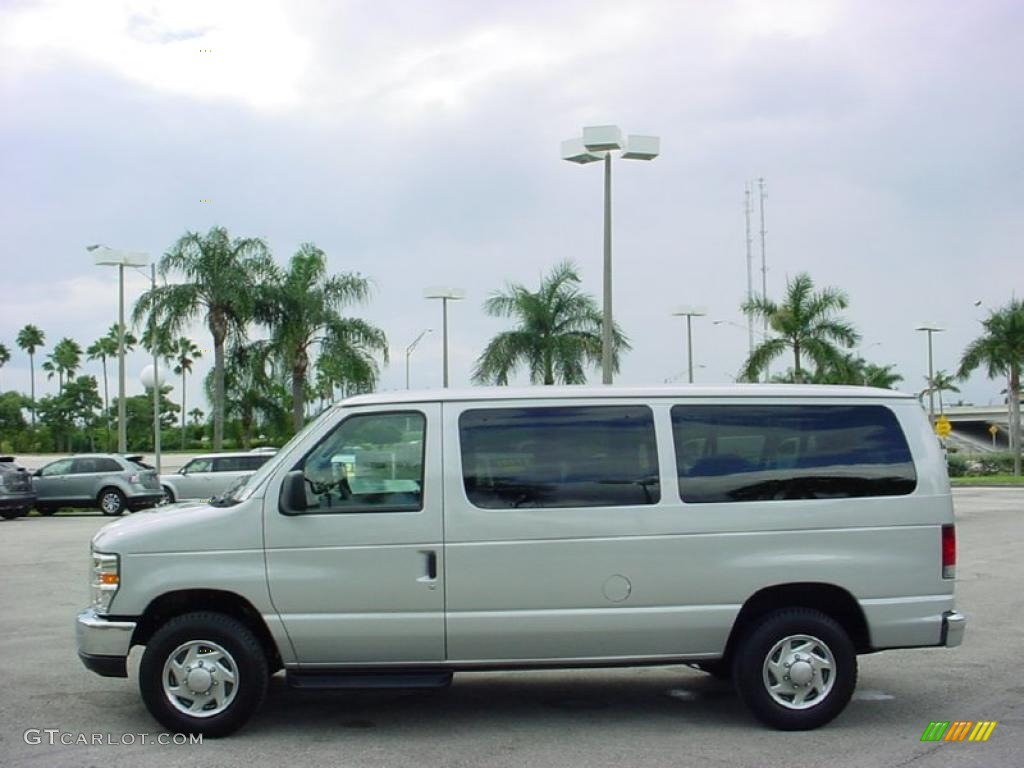 Ingot Silver Metallic 2010 Ford E Series Van E350 XLT Passenger Exterior Photo #39142606