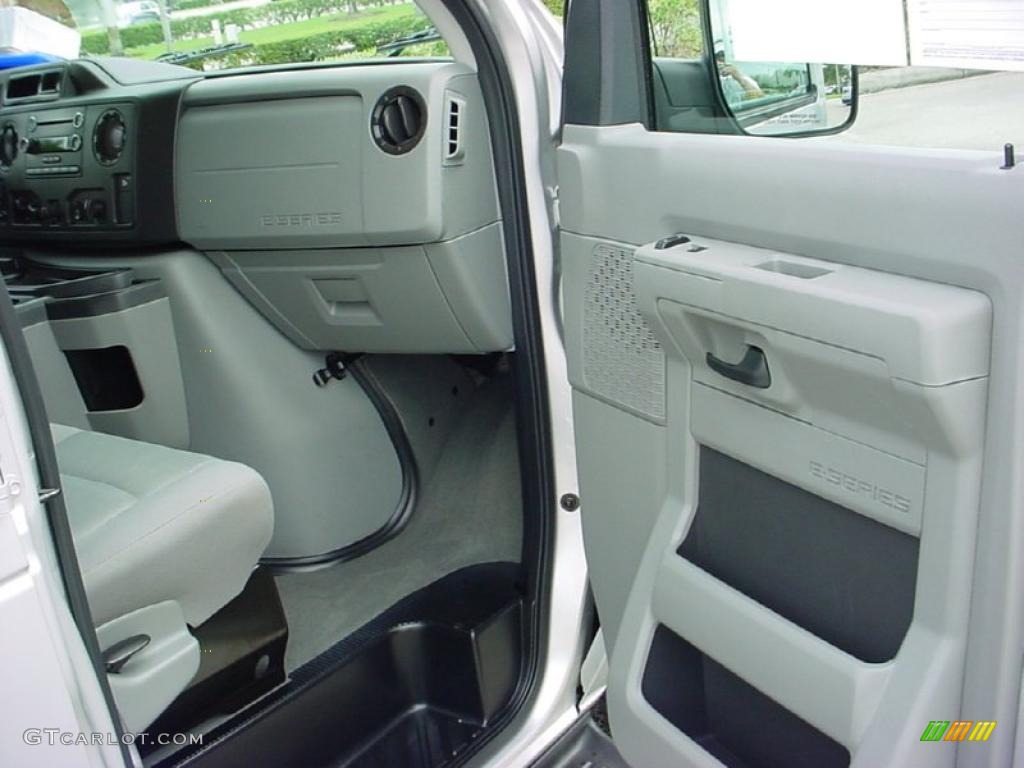 2010 Ford E Series Van E350 XLT Passenger Medium Flint Door Panel Photo #39142734