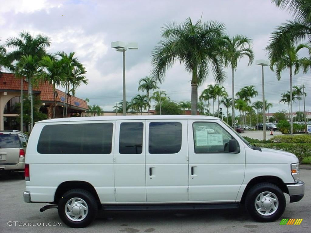Oxford White 2010 Ford E Series Van E350 XLT Passenger Exterior Photo #39142966