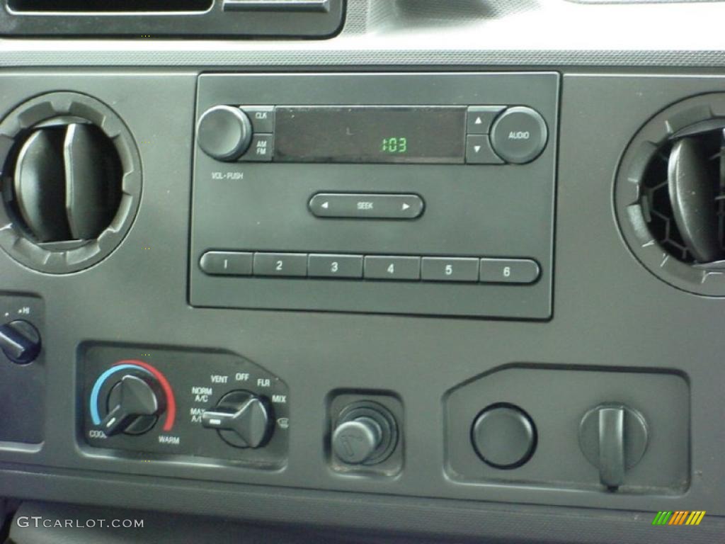2010 Ford E Series Van E250 Cargo Controls Photo #39143678