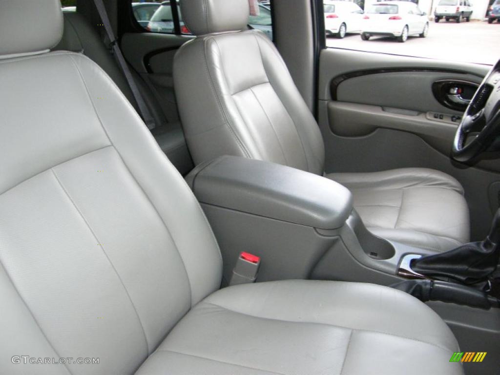 Medium Pewter Interior 2004 Buick Rainier CXL AWD Photo #39144622