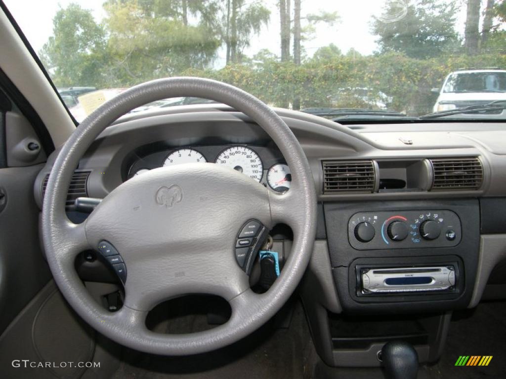 2003 Dodge Stratus SE Sedan Dark Slate Gray Dashboard Photo #39145410