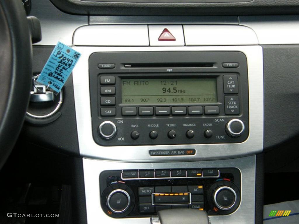 2009 Volkswagen CC Luxury Controls Photo #39147106