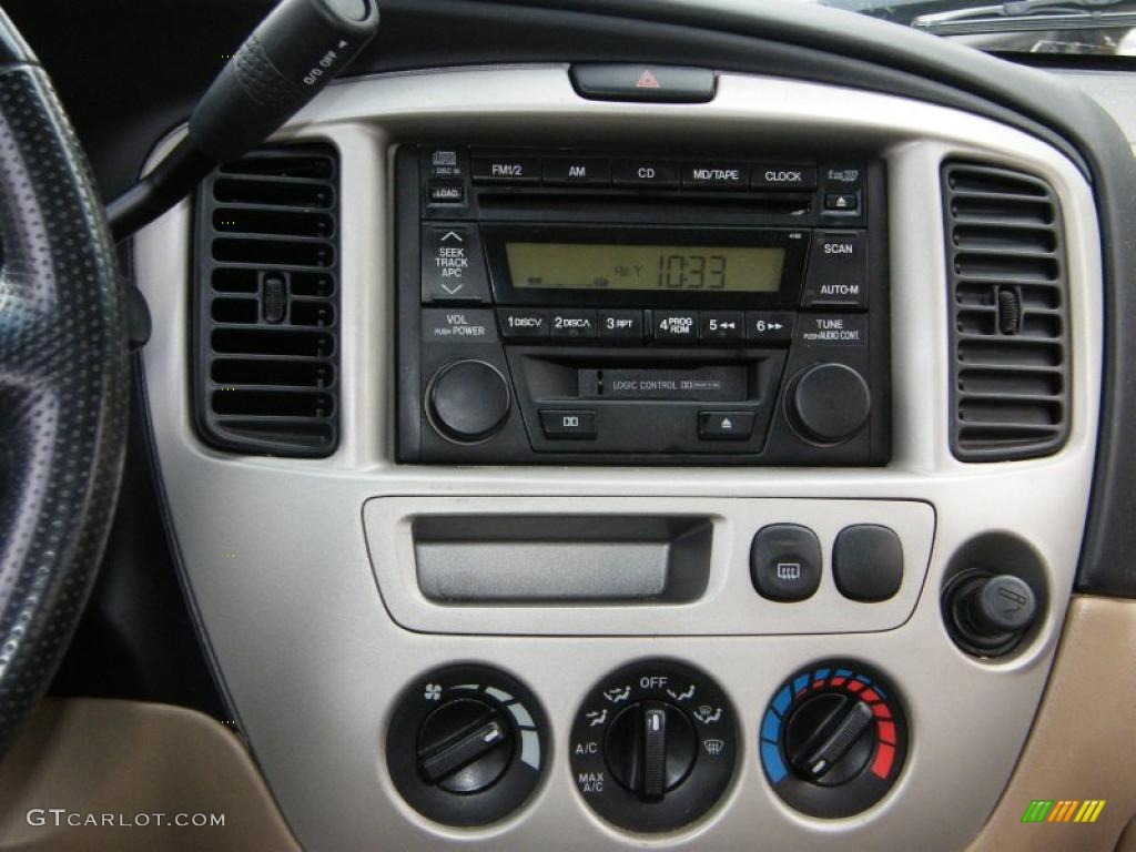 2003 Mazda Tribute ES-V6 Controls Photo #39147342