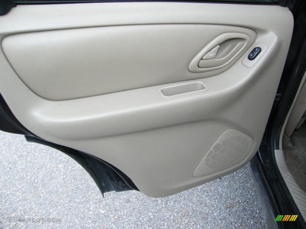 2003 Mazda Tribute ES-V6 Medium Pebble Beige Door Panel Photo #39147354
