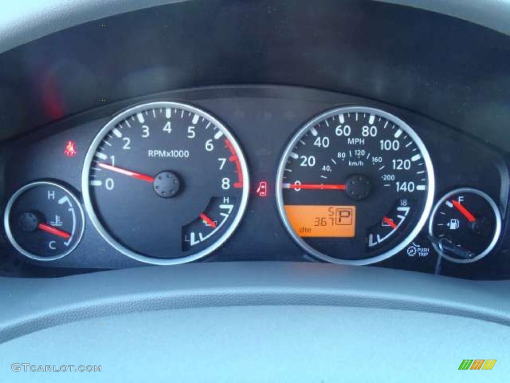 2011 Nissan Frontier SL Crew Cab Gauges Photo #39150537