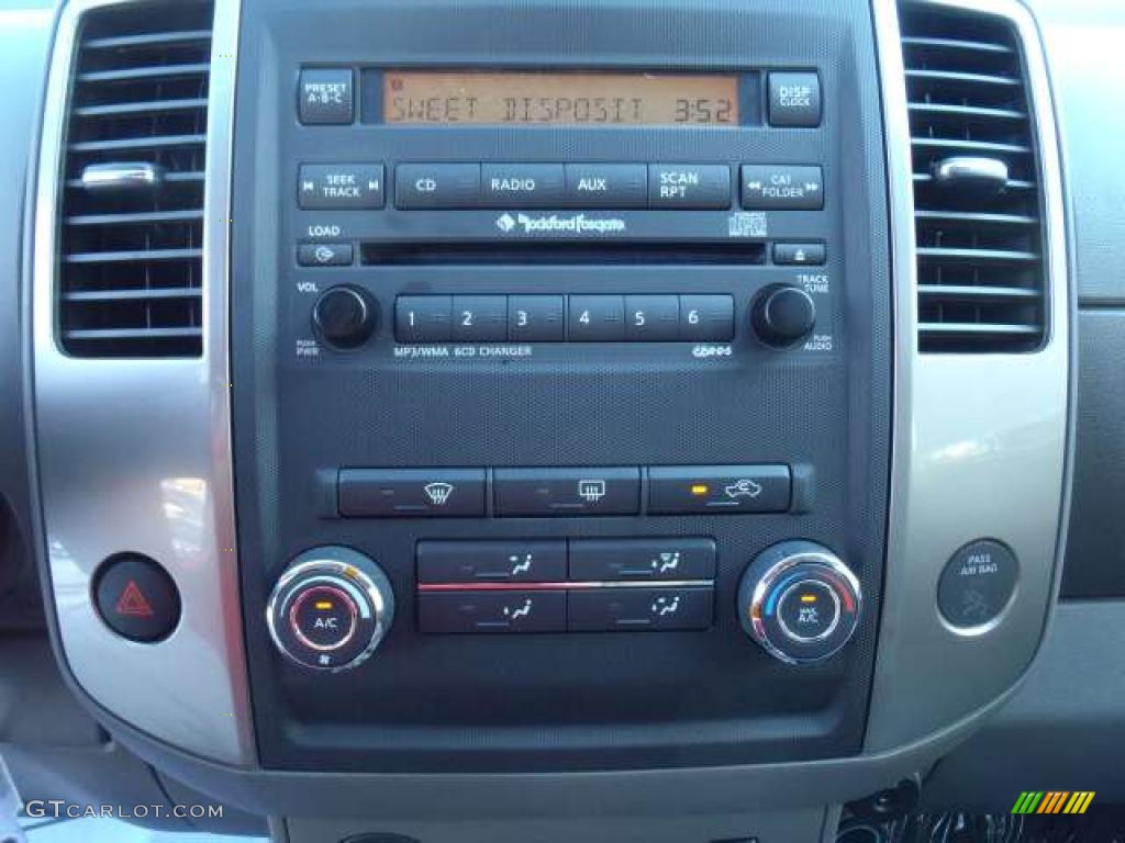 2011 Nissan Frontier SL Crew Cab Controls Photos