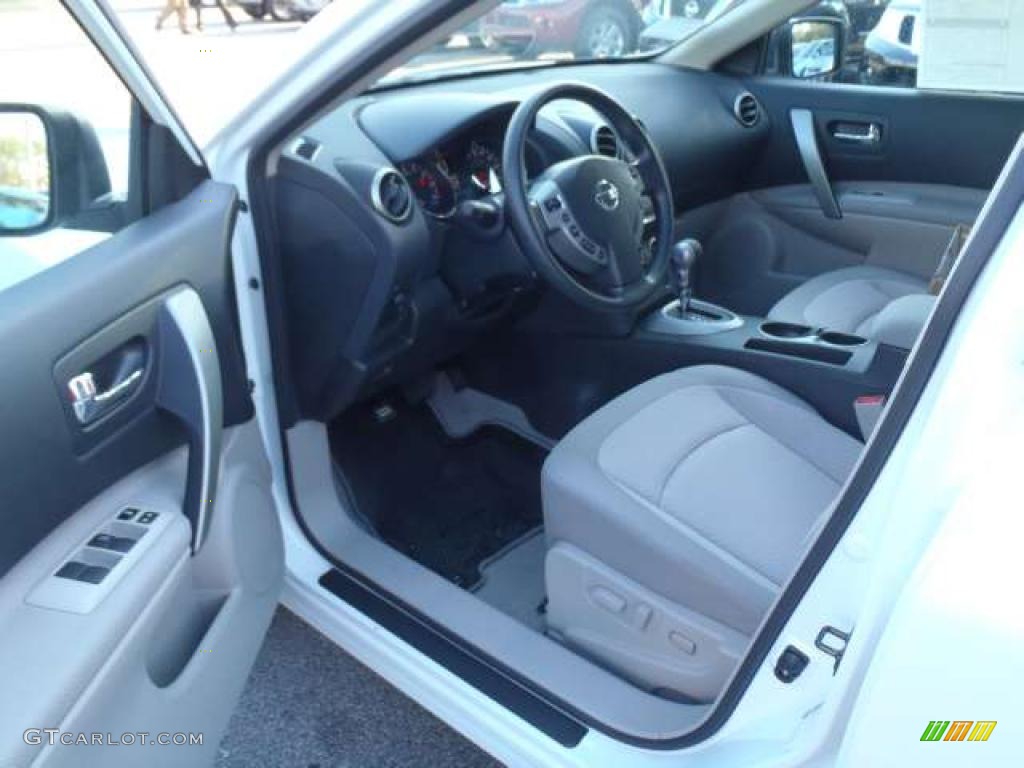 2011 Rogue SV - Pearl White / Gray photo #5