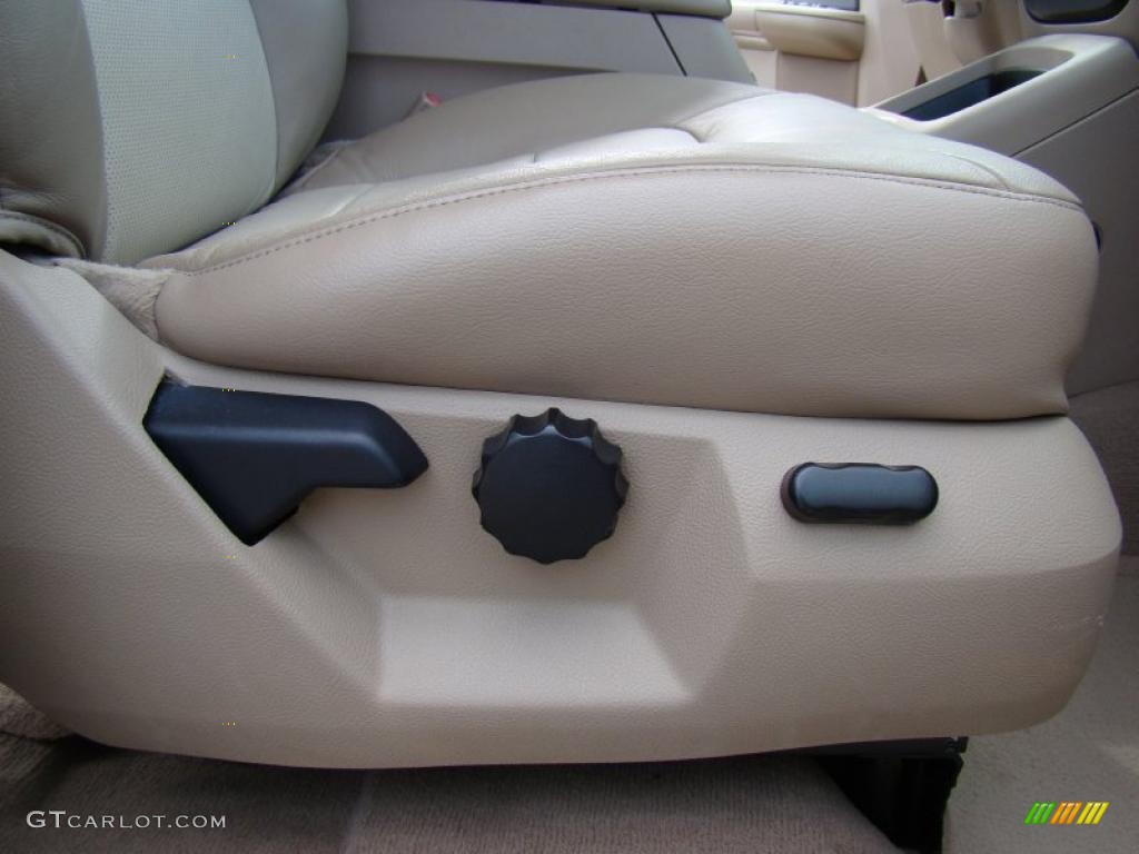 Medium Parchment Interior 2004 Ford Expedition Eddie Bauer Photo #39151309