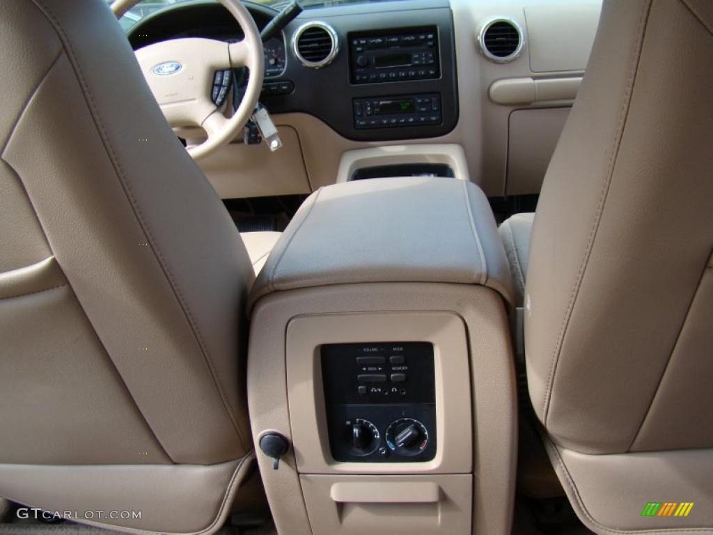 Medium Parchment Interior 2004 Ford Expedition Eddie Bauer Photo #39151337