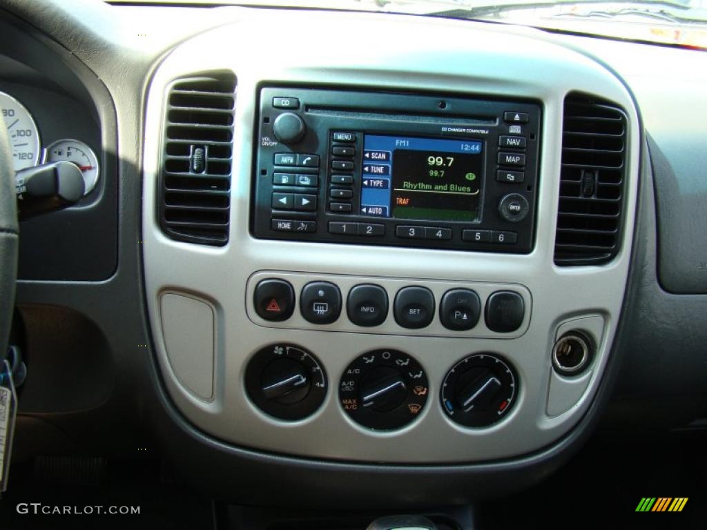 2007 Ford Escape Hybrid Controls Photo #39153209