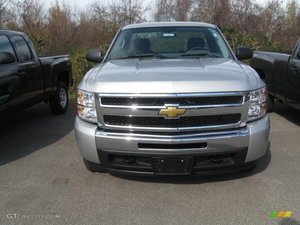 2011 Silverado 1500 LS Regular Cab 4x4 - Sheer Silver Metallic / Dark Titanium photo #2