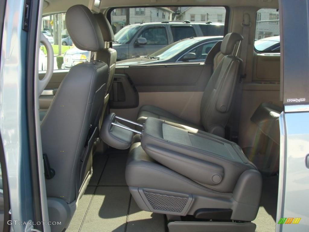 2008 Town & Country Touring Signature Series - Clearwater Blue Pearlcoat / Medium Slate Gray/Light Shale photo #15