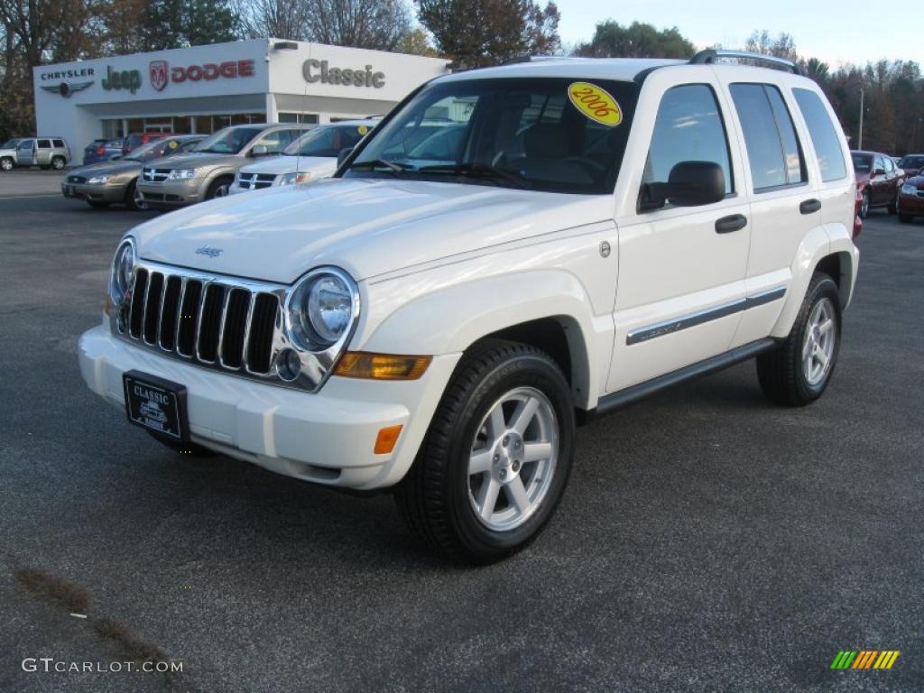 2005 Liberty Limited 4x4 - Stone White / Khaki photo #1