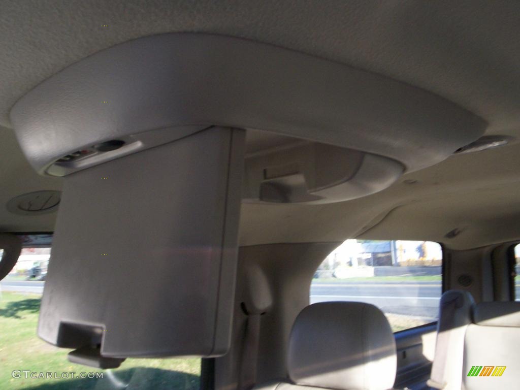 2003 Suburban 1500 LT 4x4 - Indigo Blue Metallic / Tan/Neutral photo #12