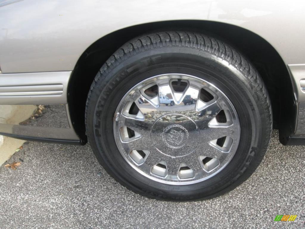 1999 Cadillac DeVille Sedan Wheel Photo #39156625