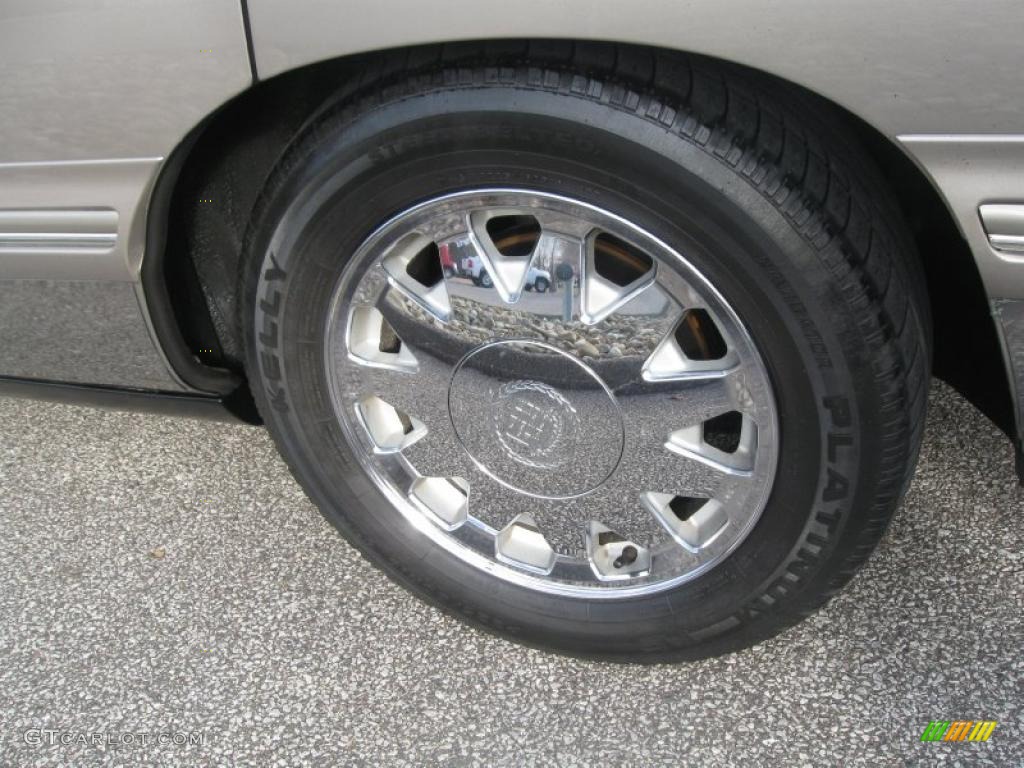 1999 Cadillac DeVille Sedan Wheel Photo #39156641