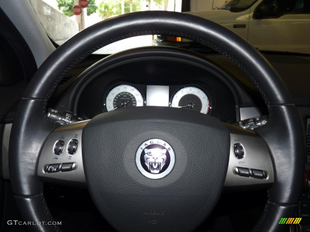 2009 Jaguar XF Premium Luxury Controls Photo #39158773