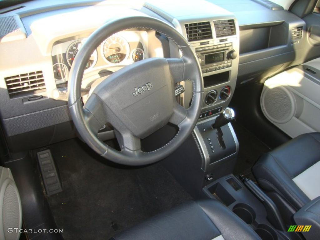 Pastel Slate Gray Interior 2007 Jeep Patriot Limited Photo #39160350