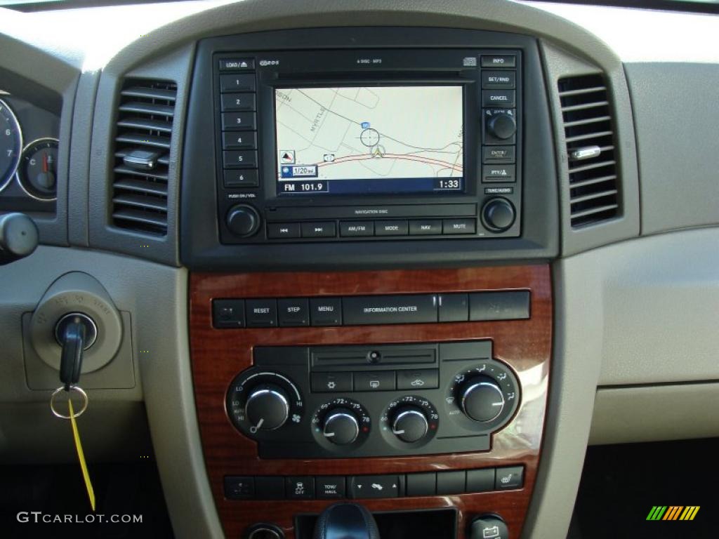 2005 Grand Cherokee Limited 4x4 - Dark Khaki Pearl / Dark Khaki/Light Graystone photo #13