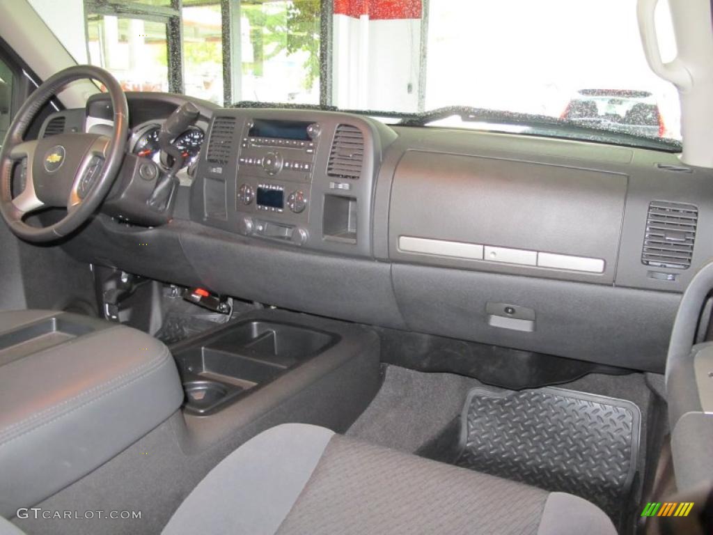 2008 Chevrolet Silverado 2500HD LT Crew Cab Ebony Black Dashboard Photo #39162306