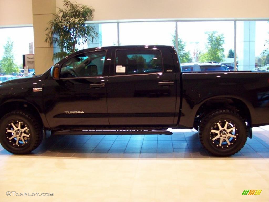 2011 Tundra SR5 CrewMax 4x4 - Black / Graphite Gray photo #2