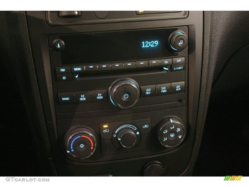 2008 Chevrolet HHR LS Controls Photo #39164450