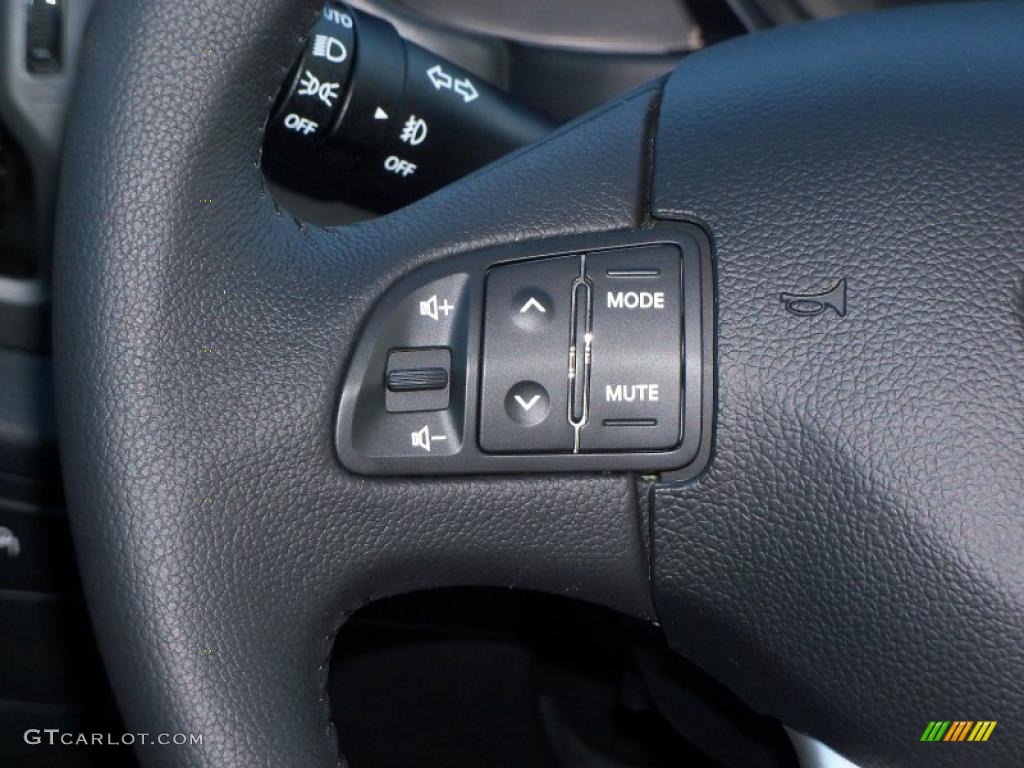 2011 Kia Sportage EX Controls Photo #39166514