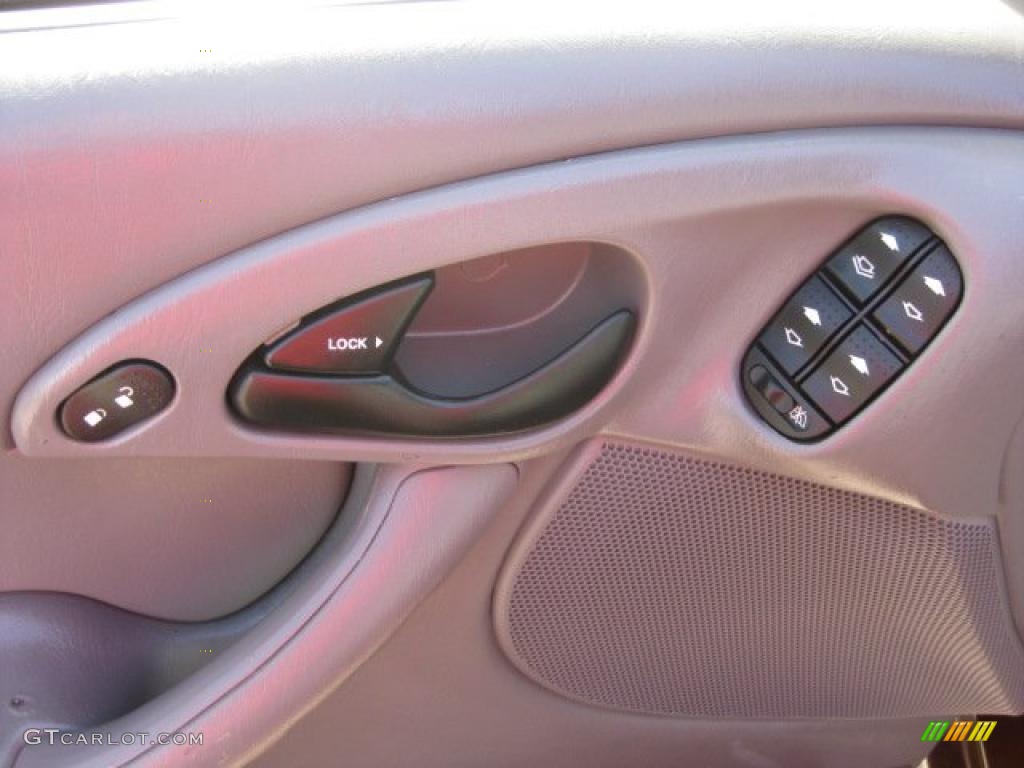 2004 Ford Focus ZTS Sedan Controls Photo #39166718