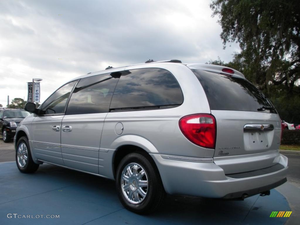 Bright Silver Metallic 2007 Chrysler Town & Country Limited Exterior Photo #39166866