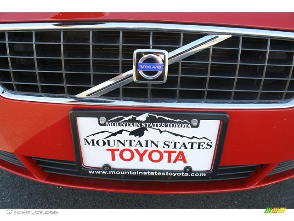 2005 V50 T5 - Passion Red / Off-Black photo #32